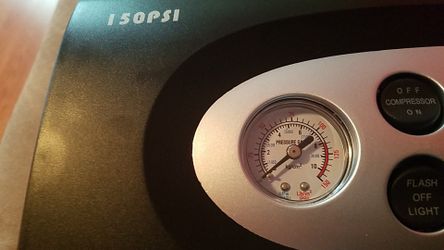 No one air compressor and flashlight