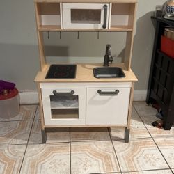 Kids Playing Kitchen