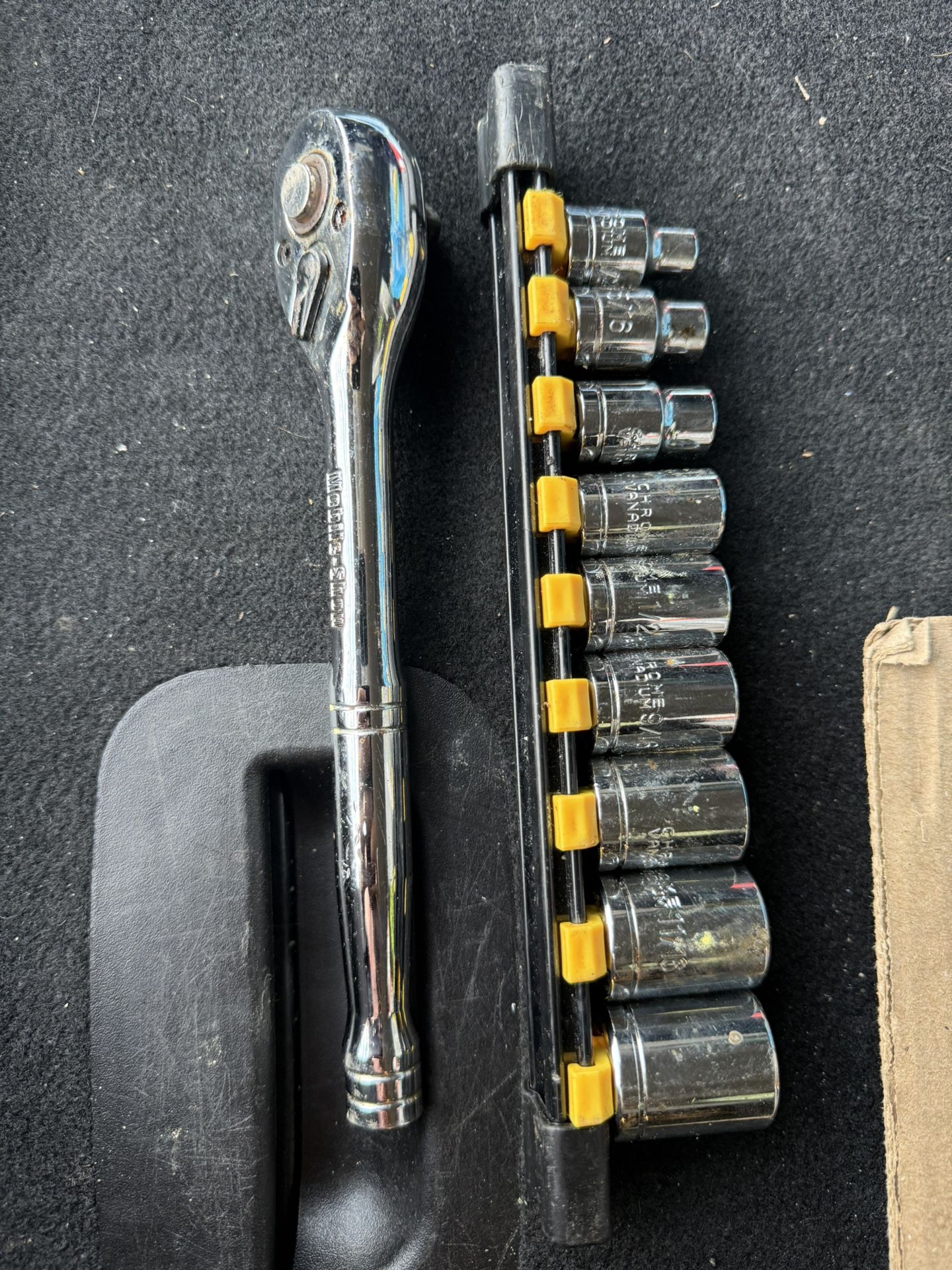 US socket Set With 8” 3/8 Ratchet