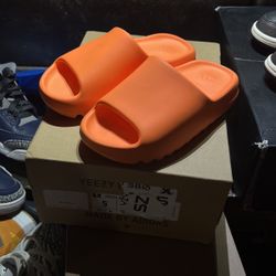 Yeezy Slide sz 5