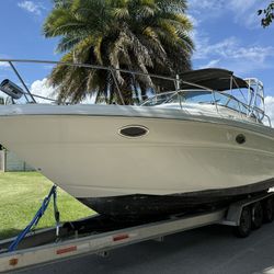 Sea Ray Boat Vessel 30 Pies, No Engines