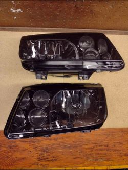 99-05 Volkswagen Jetta Headlights Faros Calaveras Micas Luces Lamps