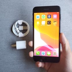 iPhone 7 Plus - UNLOCKED - Like New 