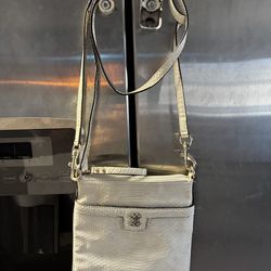 GUESS White Snakeskin Crossbody Bag - Gold Logo G Hardware - Y2K Style