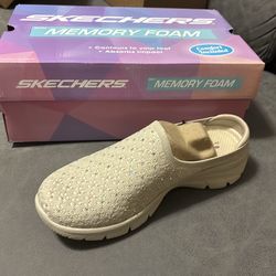 Sketchers memory foam shoes