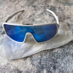 Oakley SUTRO Black  White POLARIZED Galaxy Blue Iridium lens Sunglass 9406