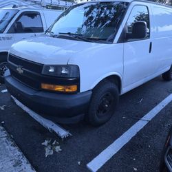 CHEVROLET EXPRESS 2500 / 2021