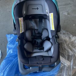 car seat and stroller Safety First brand