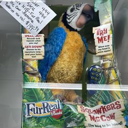 RARE FurReal Friends Squawkers McCaw 16" Remote Controlled Interactive Parrot -$199.99  Located In Case 86