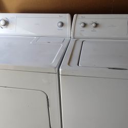 Whirlpool Washer And Gas Dryer 
