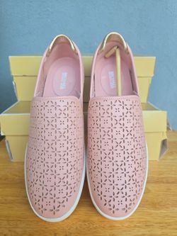 New Michael Kors Women's Pink Slip On Sneakers Size 9 Only
