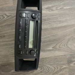 Toyota Corolla 2003-2008 (Radio Original -CD,AM,FM
