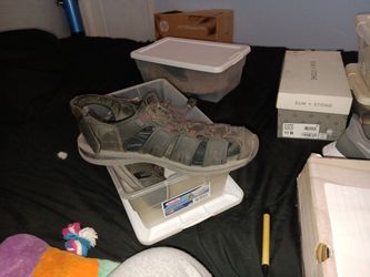 Khombu Sandals Women