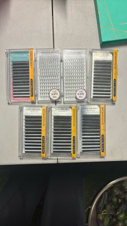 Eye Lash Extensions