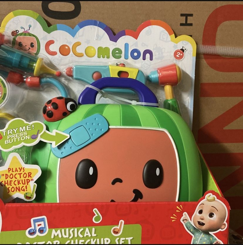 Cocomelon Musical Doctor Checkup Set Playset