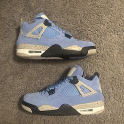 Jordan 4 University Blue Size 9.5