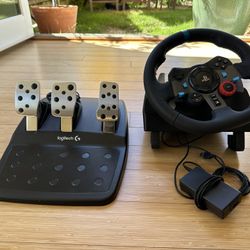 Logitech G29 Racing Wheel And Floor Pedals