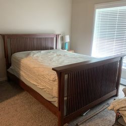 Queen Wooden Bed Frame 