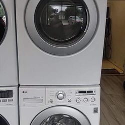 LG Washer And Gas Dryer Set For $680