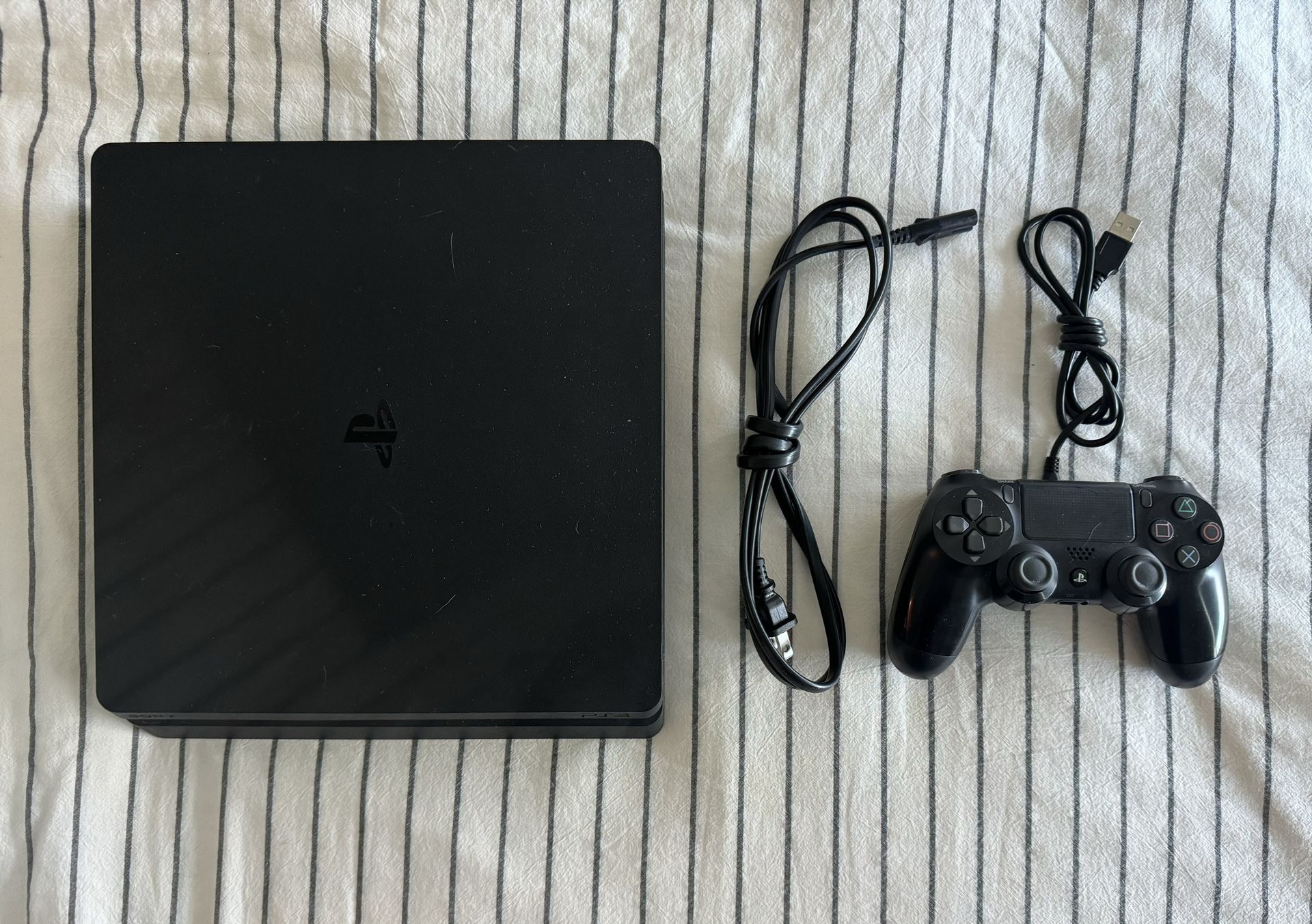 PlayStation 4 Slim