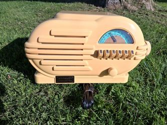 VINTAGE CROSLEY Collector’s Limited Edition CR-3 AM/ FM Radio Cassette Player Working. asking $50.00