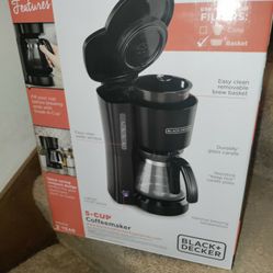Black & Decker 5 Cup Coffee maker! Brand new in box! - $25 (43612)
Black & Decker 5 Cup Coffee maker! Brand new in box!
