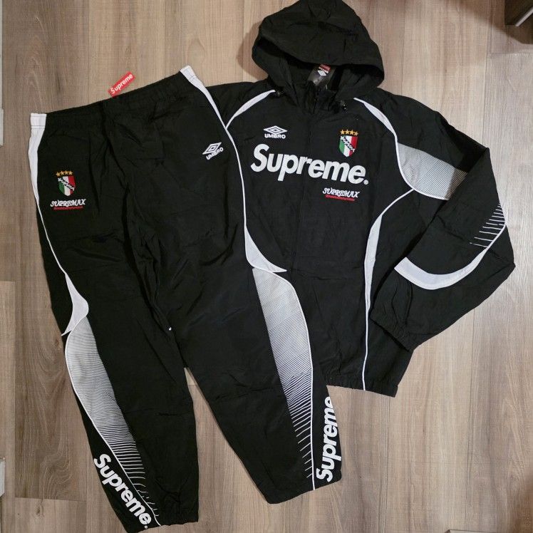 SUPREME TRACKSUIT L/XL