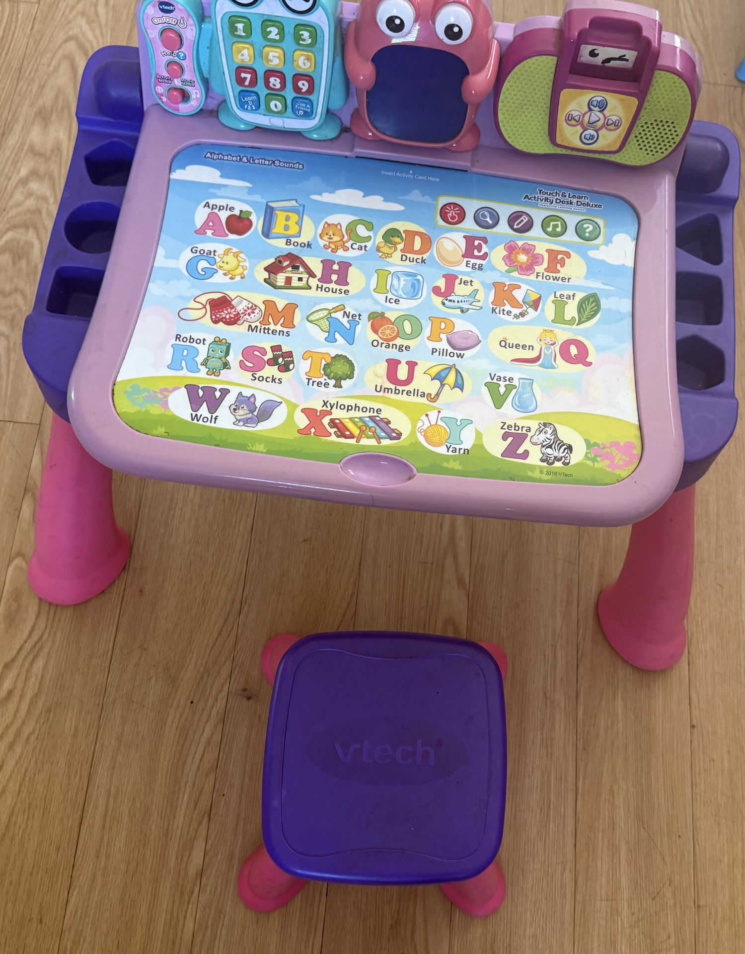 VTech Touch and Learn Activity