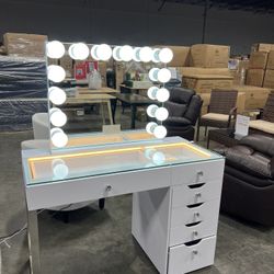 Makeup Vanity Table And Mirror With LED And Bluetooth Speaker