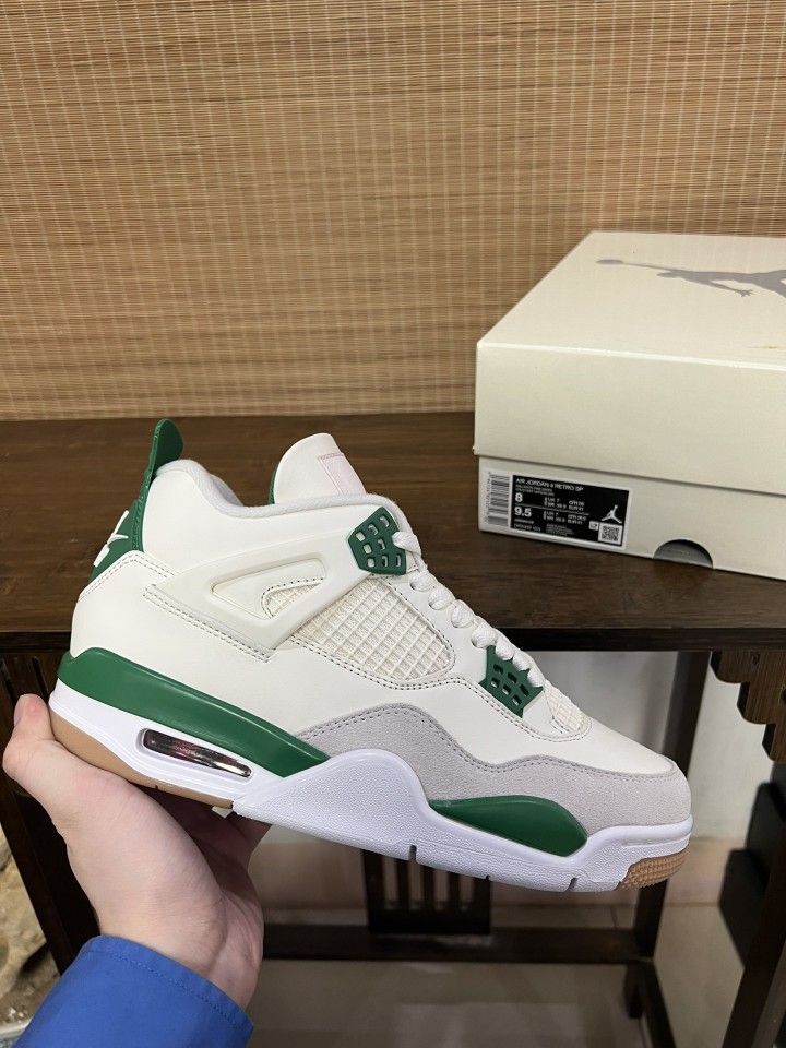Nike SB x Air Jordan 4 Retro SP 'Pine Green'