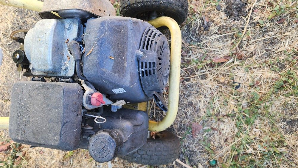 Pressure washer. honda motor