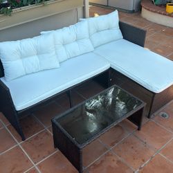 Outdoor furniture With Table