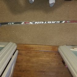 Easton S17 One Piece Hockey Stick Right Brand New