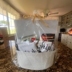 Pre wrapped Gift Set - Pizza Night Theme