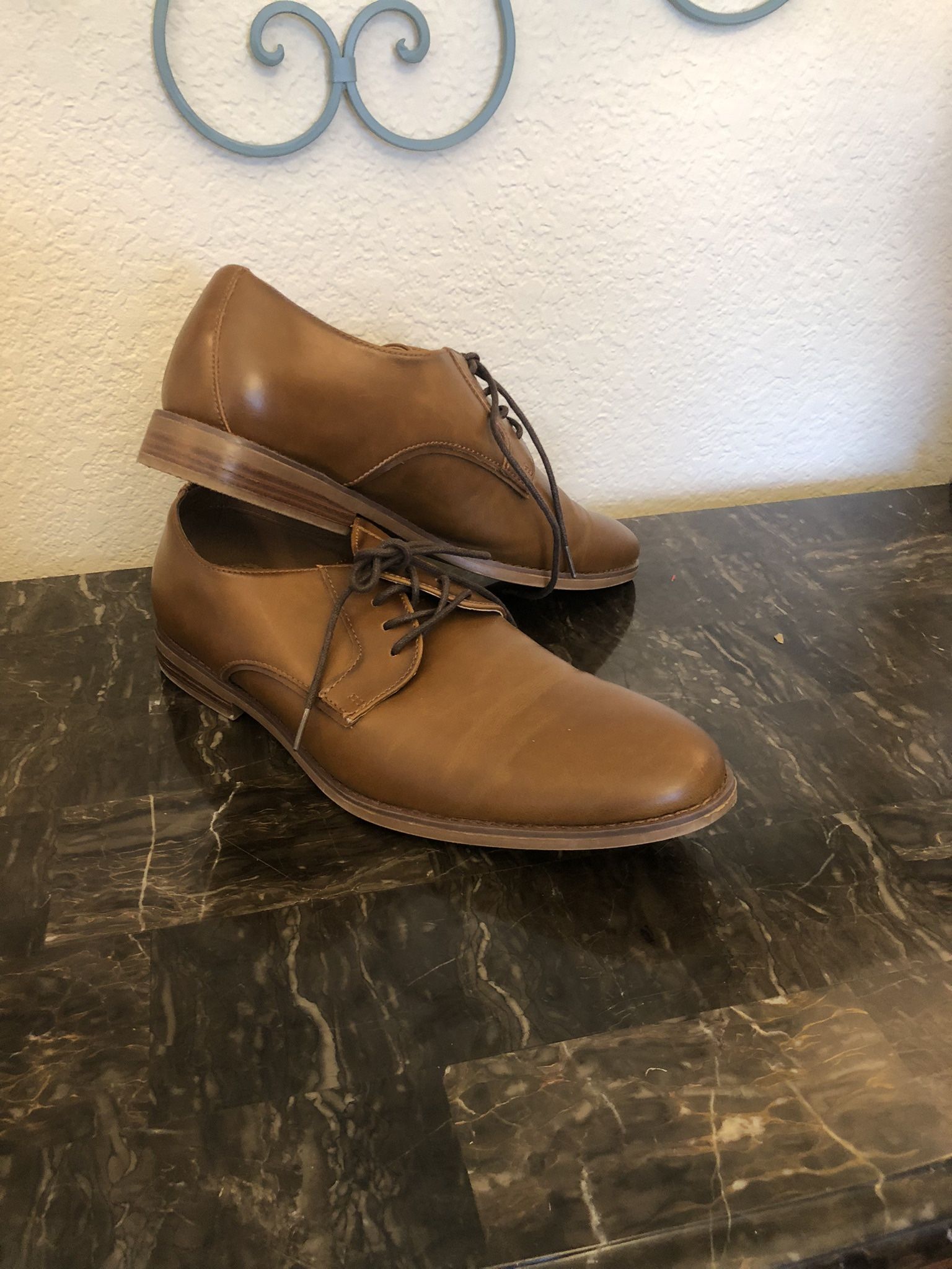 apt 9 brown dress shoes EUC MENS size 11 apt9 for Sale in Lake Worth, TX Monica Mamudo (Blue Dress) nav-460 Core Colors:Natural/White Gingham