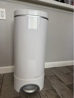 munchkin diaper pail