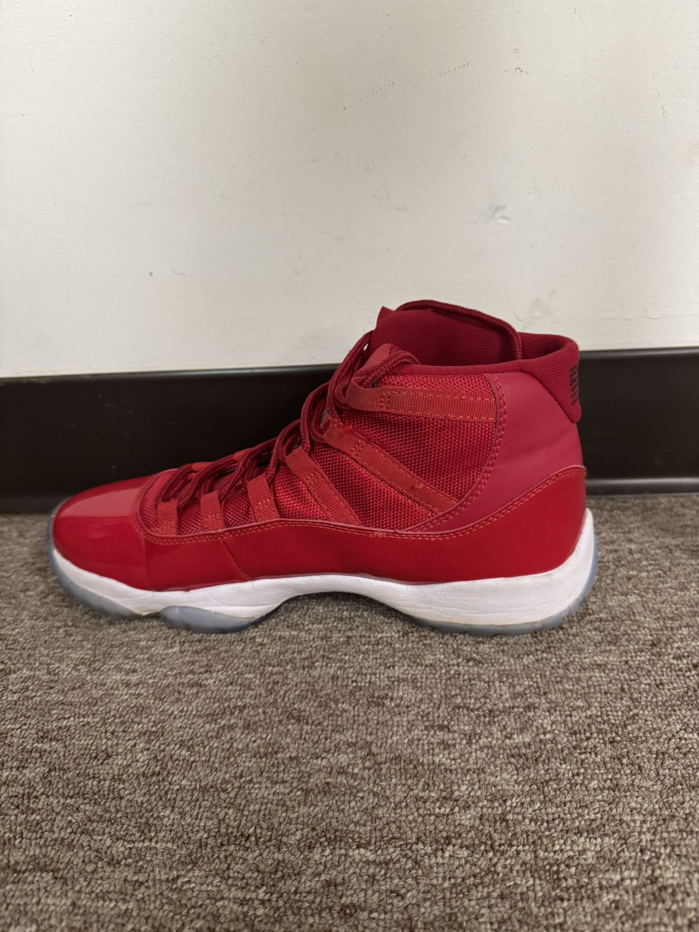 Size 9.5 Jordan 11