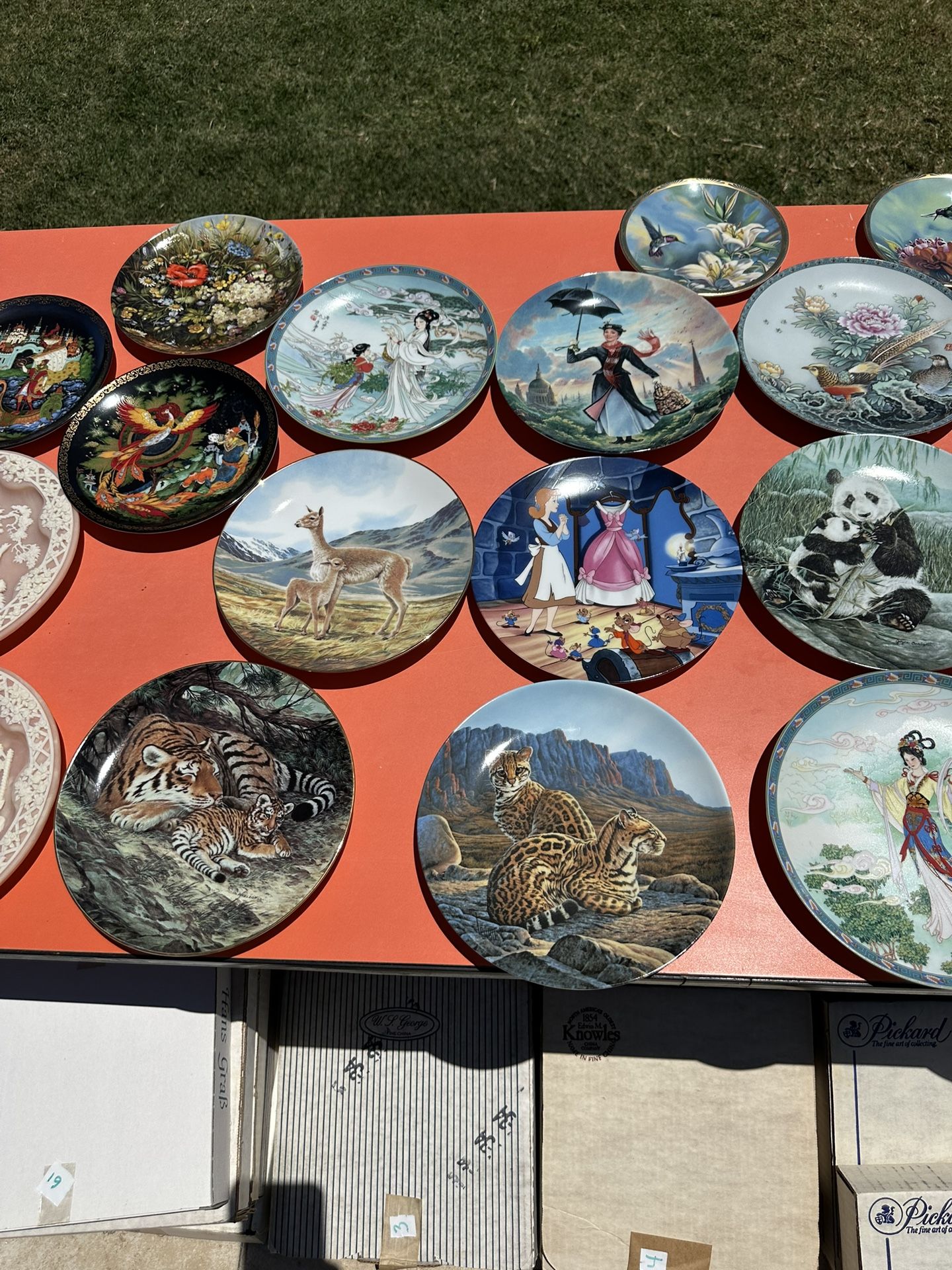Platos Decorativos $5. 00 Each