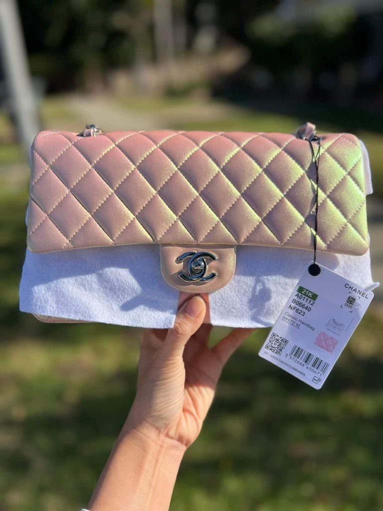 Chanel 21s Iridescent Pink Medium Classic Flap (RARE)