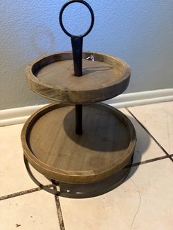 2 tier round stand