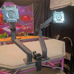 Dell Dual 27" Monitor Stand Includes Screen Monitor!