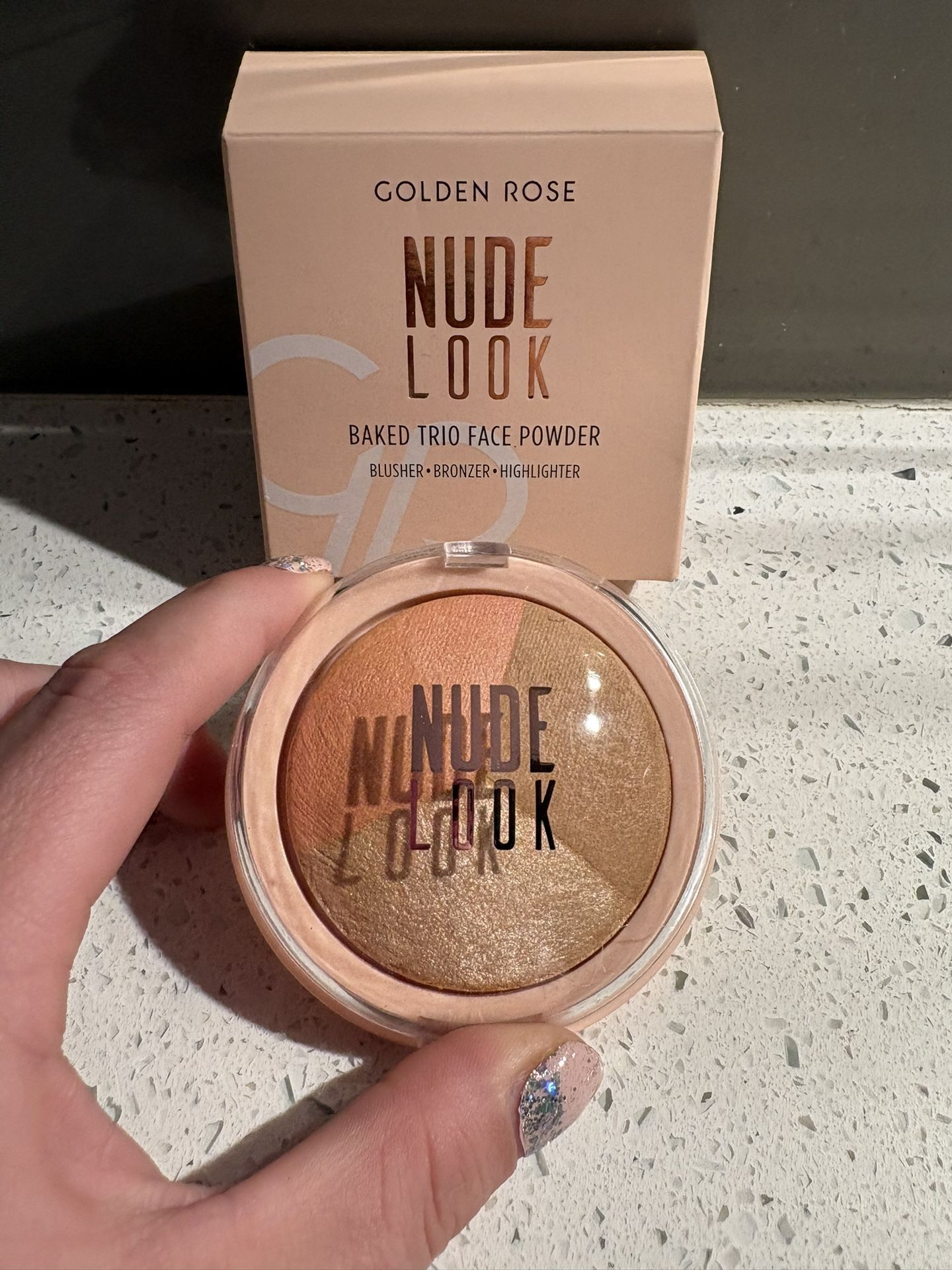 3-in-1 Blush Highlighter And Bronzer (& Eyeshadow!)