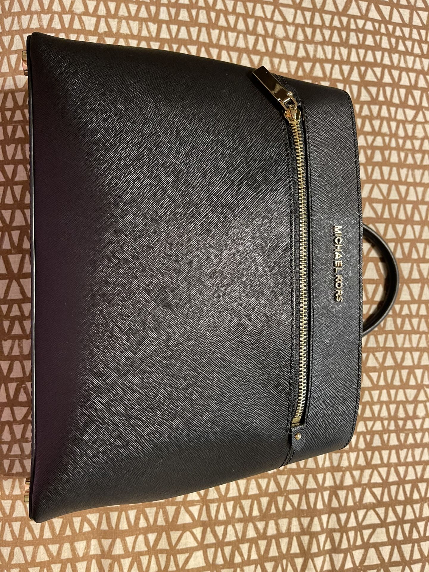 New Michael Kors Leather Purse