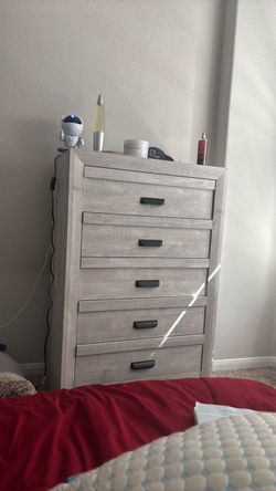 Crown Mark Valor Light Gray Chest Dresser