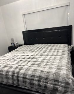 King size bed set