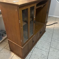 Entertainment Center/TV Stand