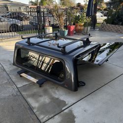 Leer Camper Toyota Tundra 2022 