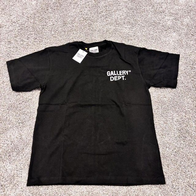 Gallery Dept Tee Medium *OFFERS*