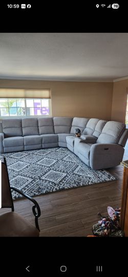 Sectional recliner couch