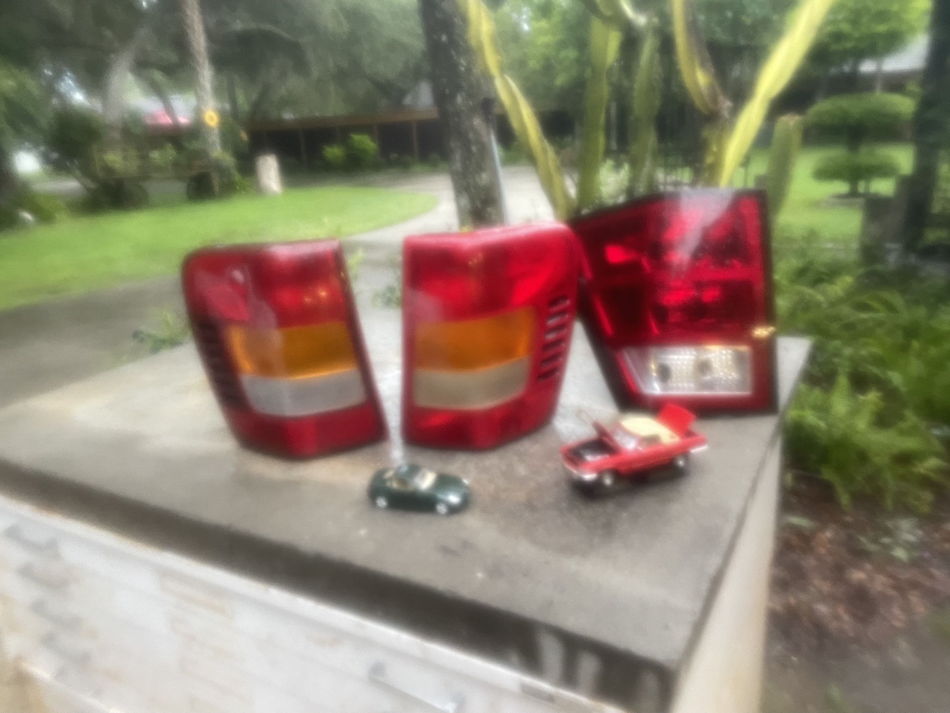 mercedes tail lights 